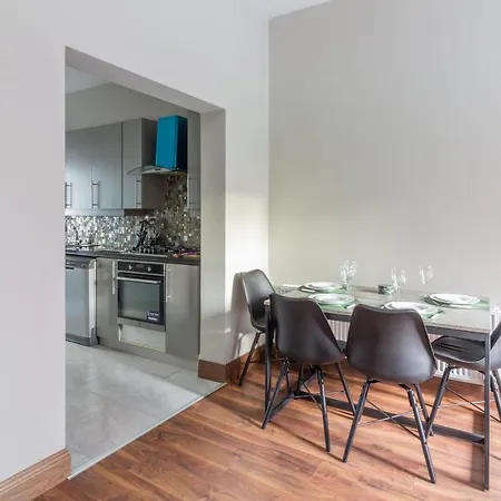 Guestready - Lovely Base Near Oscar Wilde's House Ferienhaus *