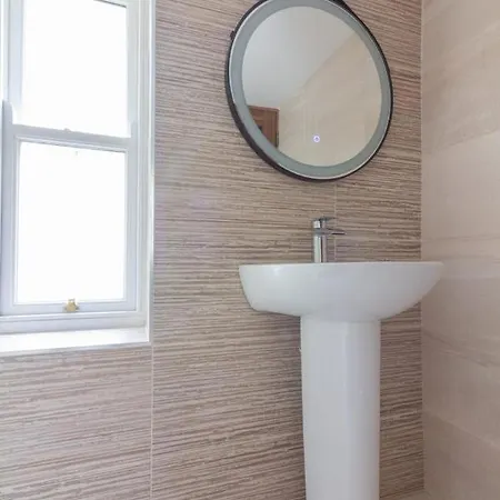 Guestready - Lovely Base Near Oscar Wilde's House