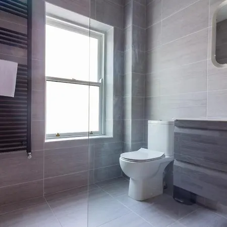 Semesterbostad Guestready - Lovely Base Near Oscar Wilde's House *